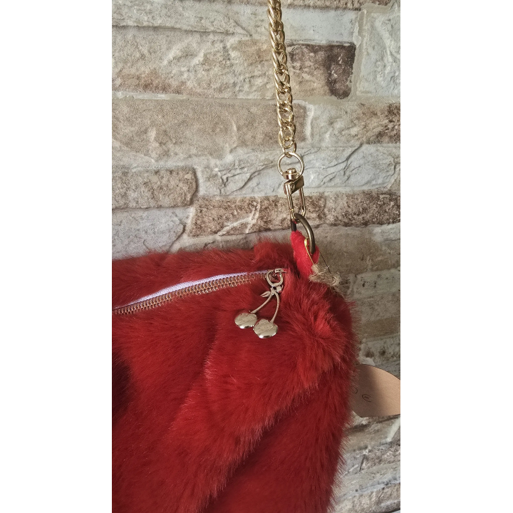 Bolso pelo rojo