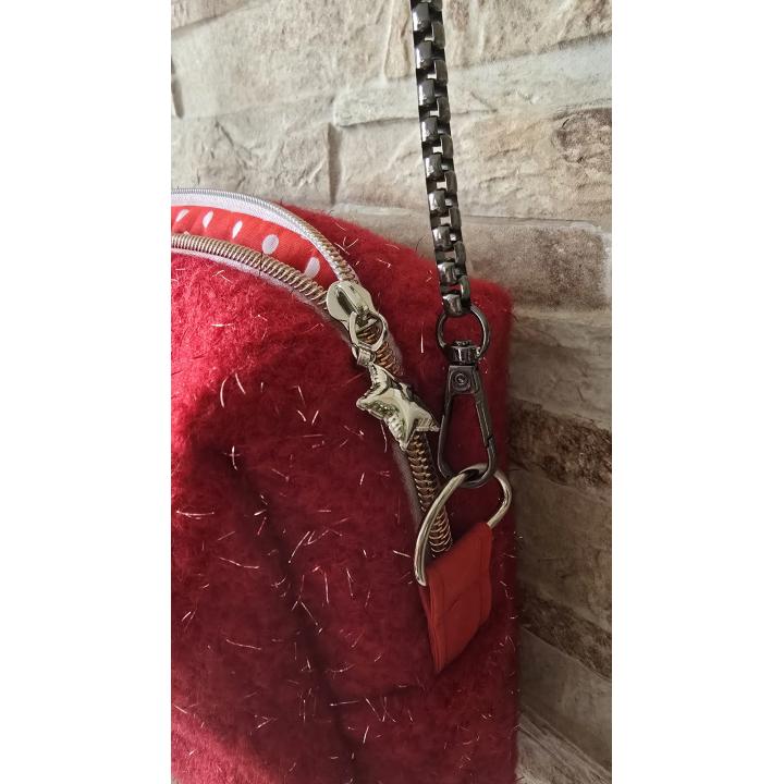 Bolso rojo brillante