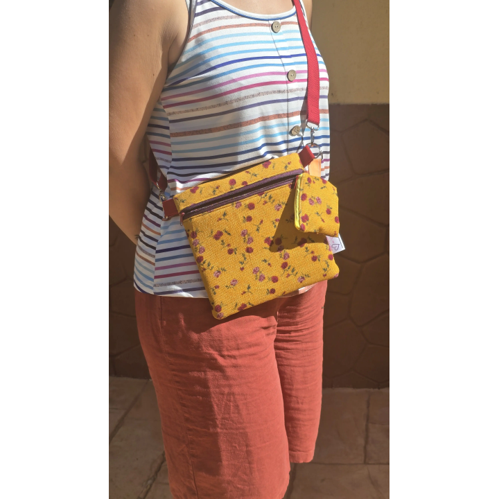 Riñonera floral mostaza + monedero